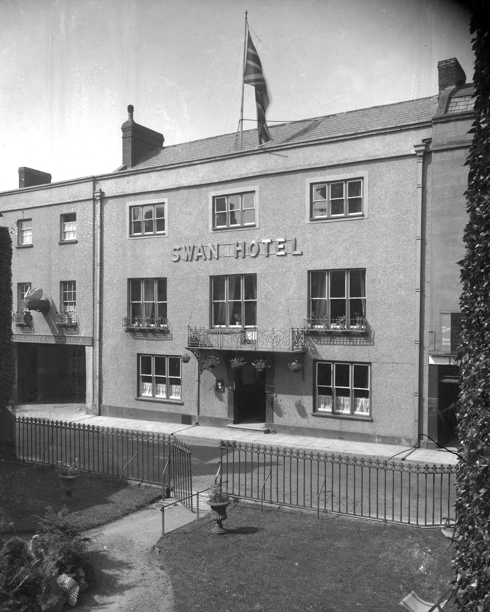 BWSwanHotel's tweet photo. Our final post in the series takes us onto the terrace. Today we look back onto The Swan. The keen eye will spot the deck chair in the bottom right, where many Victorians may have sat back &amp; enjoyed their wine and spirits. https://t.co/3eIifGvl9r
