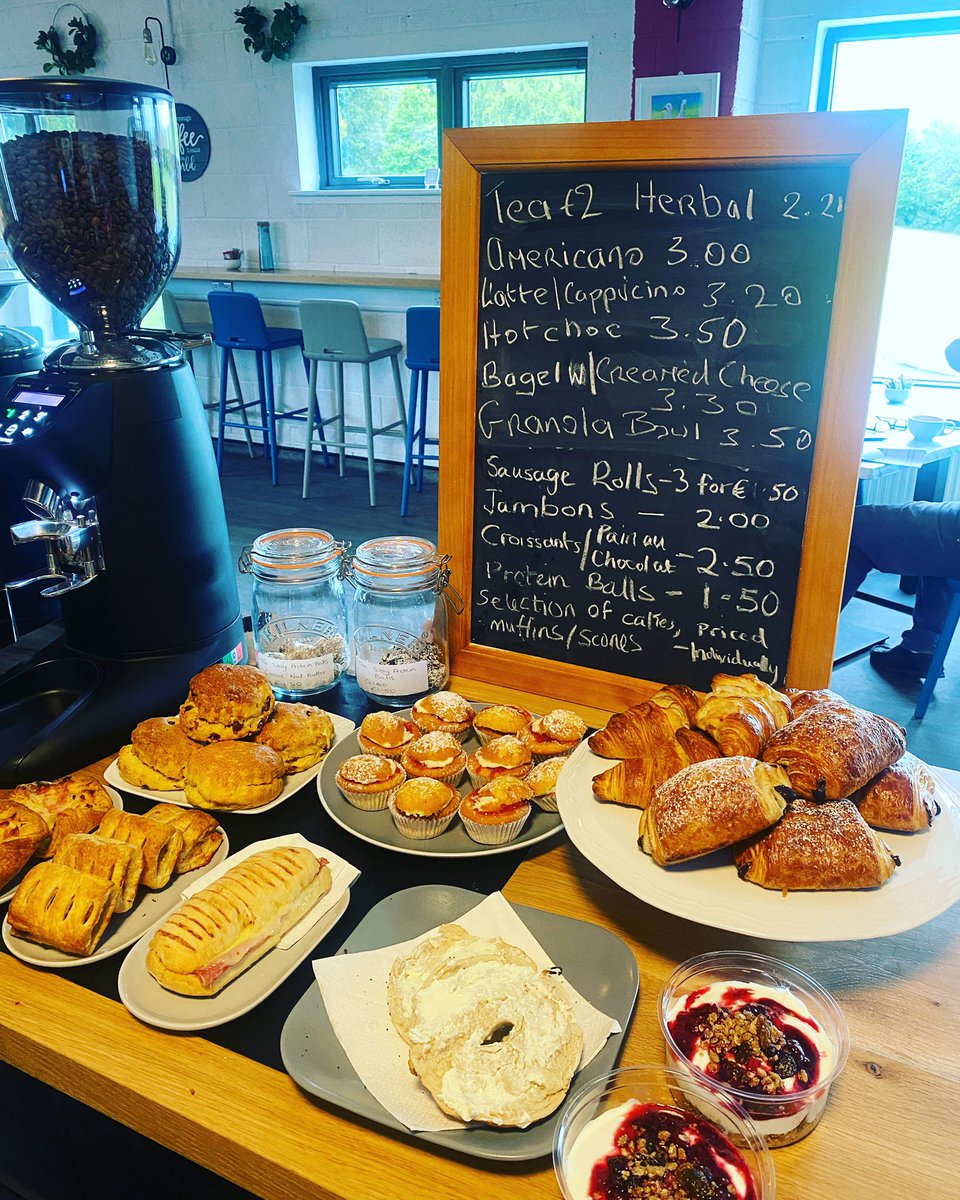 deniswithers's tweet photo. Lots on offer this weds thurs fri 9.30am to 1.30pm to go with coffee and tea @Banteer_LyreGAA @BanteerCamogie @Banteerlgfc @banteerdrama @EtarrantSons @banteerns @banteermacra @CFCBanteer @MtHillaryAC @KanturkGAA @kanturkrugby https://t.co/vMp7zO6Ok9