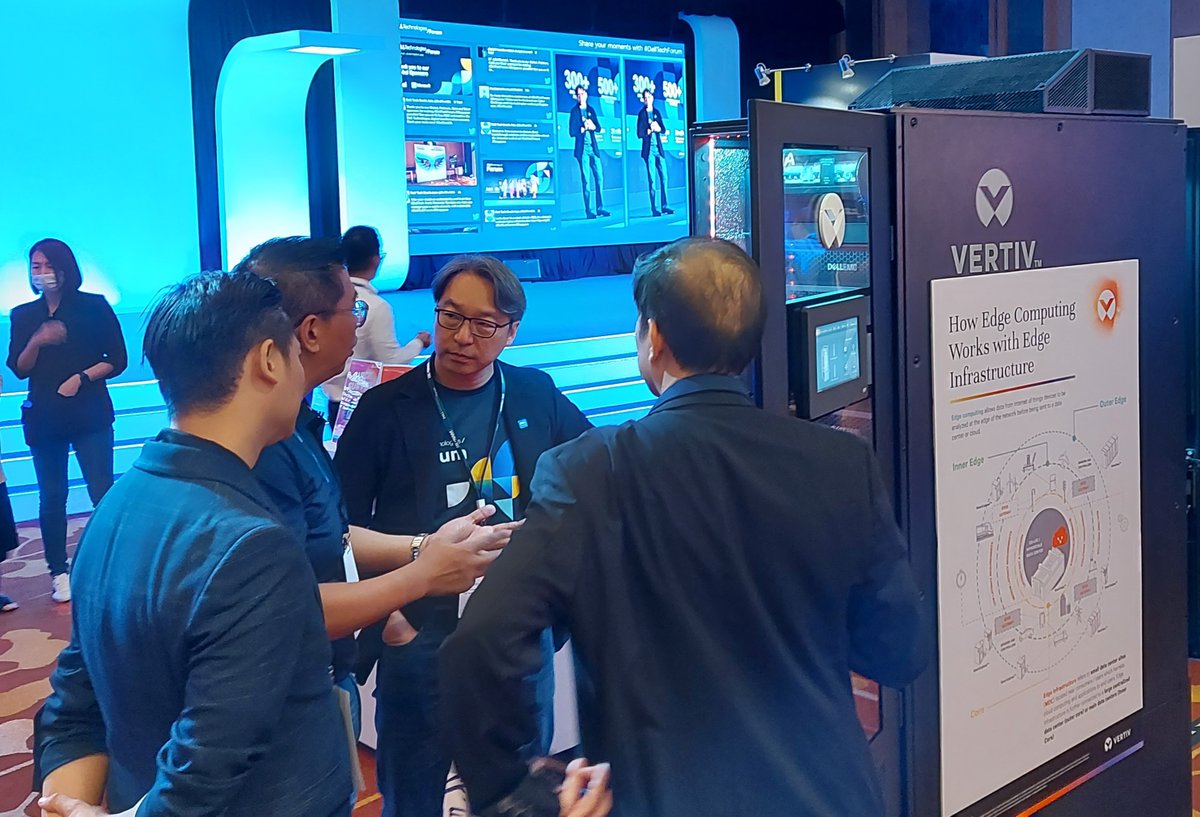 VertivAP's tweet photo. Vertiv empowers the #edge #BeyondIT as it showcased its micro #datacenter solution, SmartCabinet ECO, at the #DellTechForum #Singapore, together with Dell & World Wide Technology. Catch Vertiv at the next Dell Tech Forum:
MY: https://t.co/T0fofBKhzJ
TH: https://t.co/zmfsbB3iLU https://t.co/ymTB8a7PMv