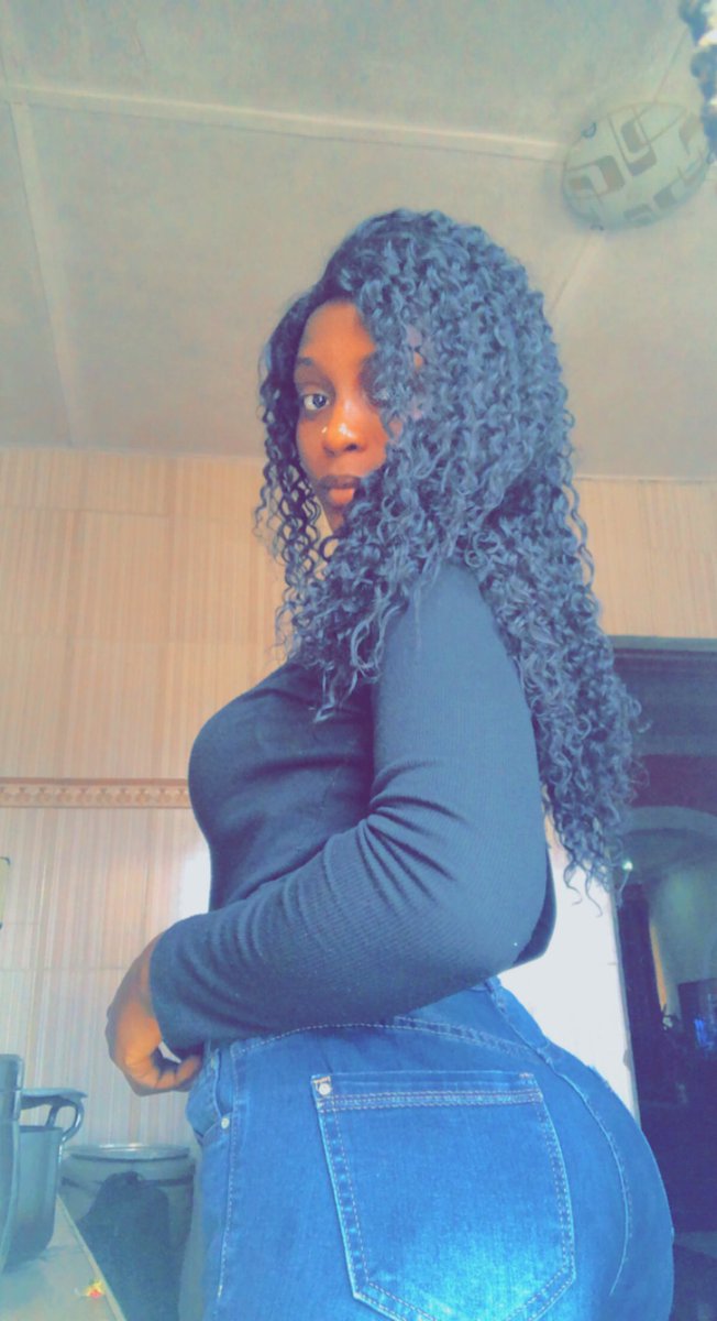 Ewatomishowdyy's tweet photo. I need a male twitter bestie🌝 https://t.co/CqOOqlIZ78