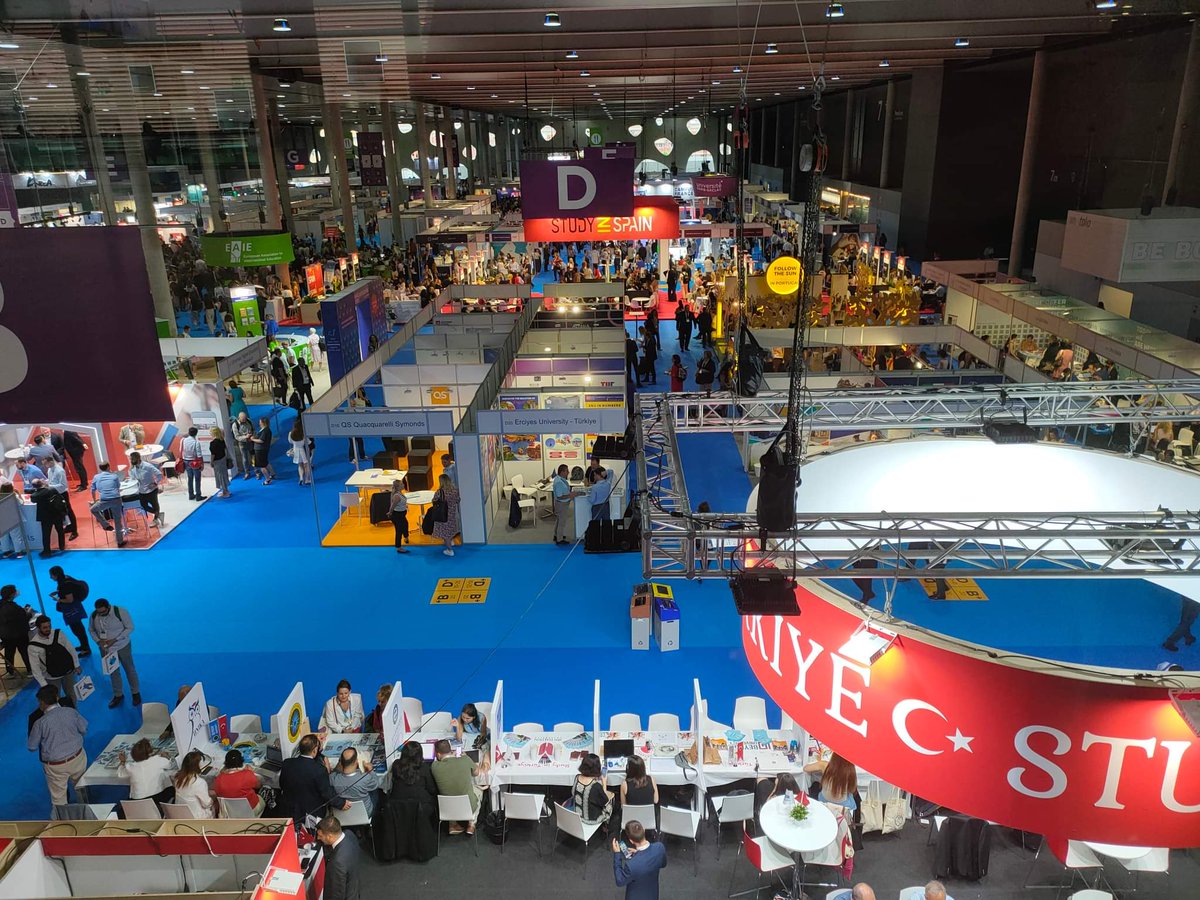 studynco's tweet photo. Ready for Day 2 of #EAIE2022 ! 
#internationalmobility #highereducation https://t.co/QPvNqxQZ1k