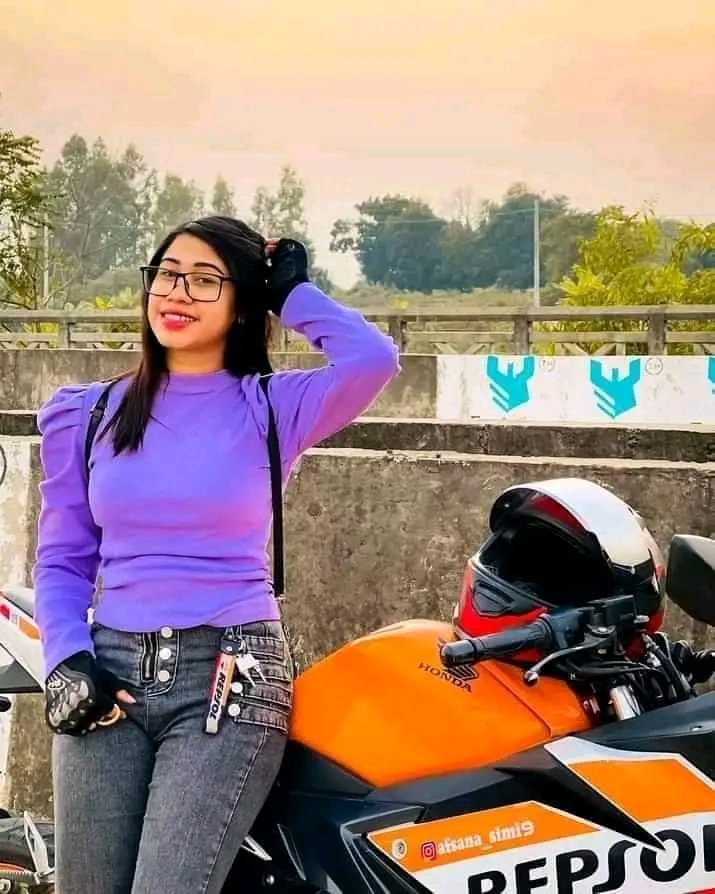 জীবন অনেক সুন্দর হয়
আপন মানুষ টা সুন্দর হলে