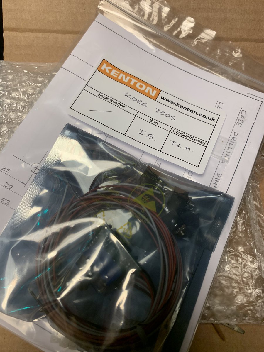 Amsodesign&Repair tweet media