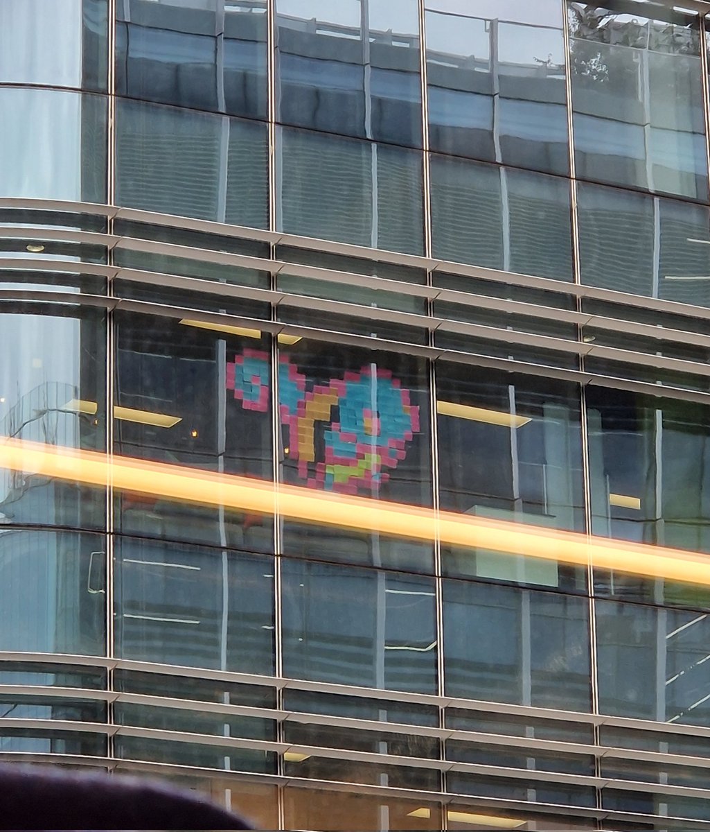 SHeidari13's tweet photo. Post-it art appreciation 😍 how good does this Squirtle look! https://t.co/Q1VATIjzFV