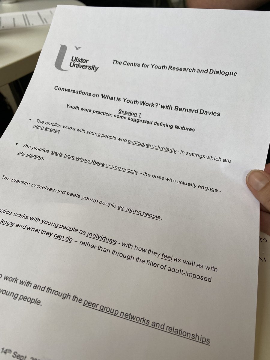 Conversations on ‘What is Youth Work’ with Bernard Davies kicking off - great to see so many familiar faces here today 👋🏽 #youthwork