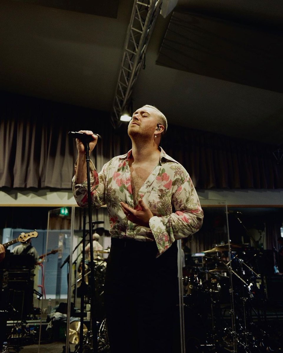 samsmith's tweet photo. 💖💖💖💖
Repost https://t.co/455Slz5vHL https://t.co/LNzbCt6M3A