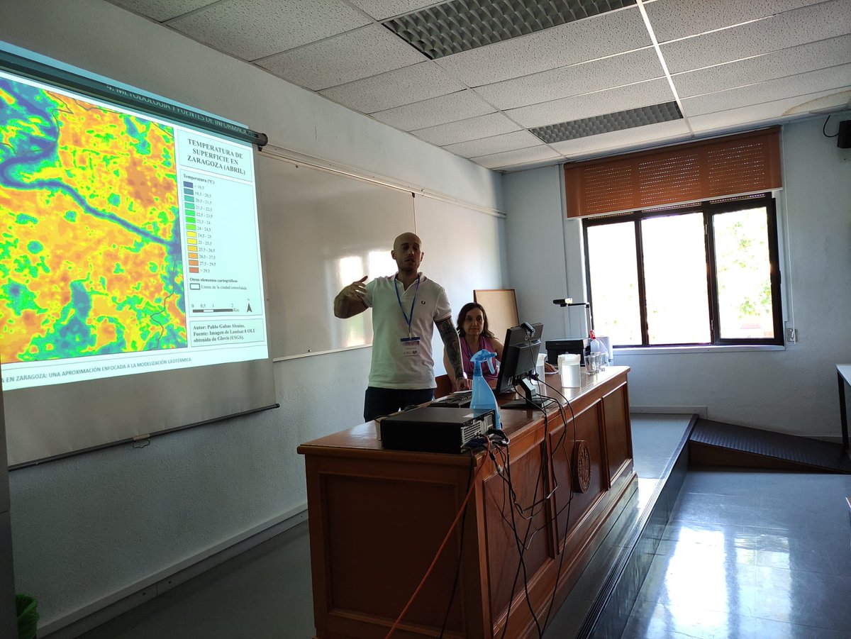 congresotig's tweet photo. A continuación un trabajo centrado en el estudio de la isla de calor urbana en Zaragoza por los autores P. Gabás Alcaine, J. de la Riva Fernández, E. A. Garrido Schneider y A. García Gil. #CongresoTIG2022 https://t.co/VgLgh2jdVP