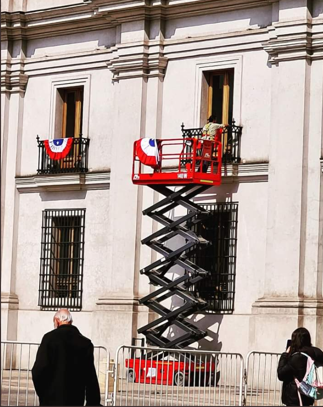 Para que hacerlo de forma fácil, si tengo un compañero que cobra por hacerlo de la forma difícil✊