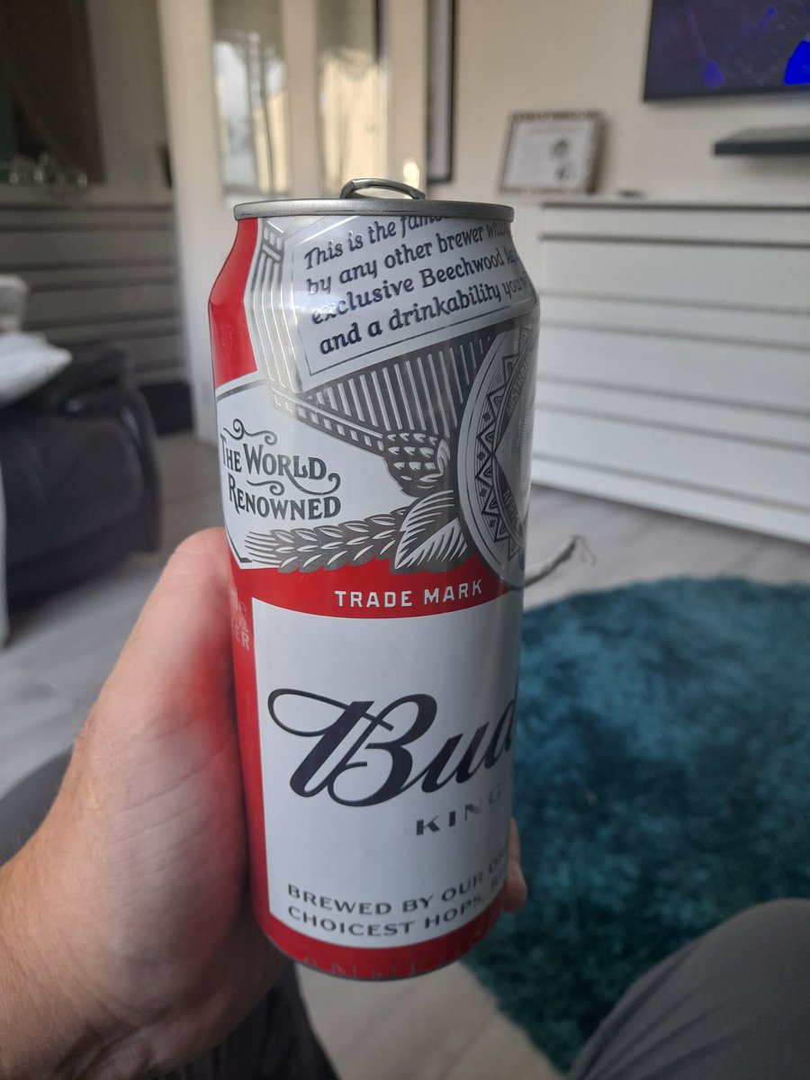 AndMccool's tweet photo. @ecarty435 So is the big tins of bud😝🍻🇮🇪🍀🍀 https://t.co/QBioIGKSYl