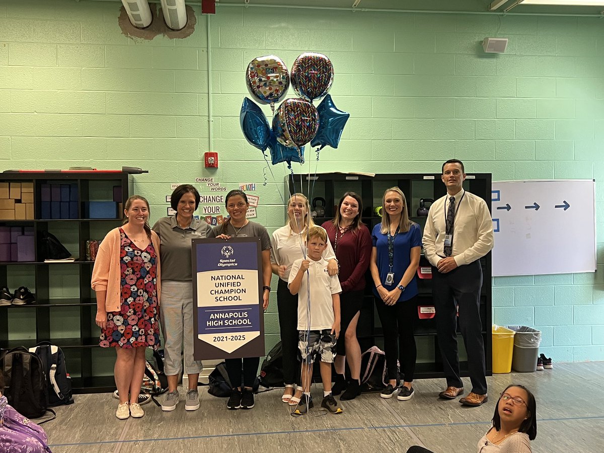 AnnapolisHS Signature CE tweet media