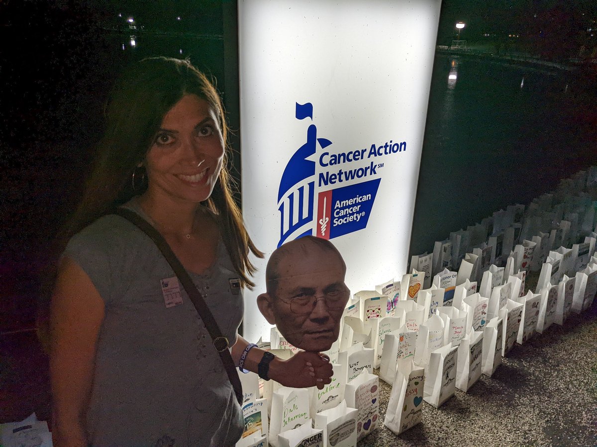 hilaoj's tweet photo. Remembering those we lost and honoring those who are continuing their cancer journey at the #LightsofHope ceremony last night. 

Together, we can improve the future path of cancer.

I love and miss you, Dad.

#forpapajimmy #CancerLobbyDay #acscan #ACSCANCA https://t.co/cI01zet8KR