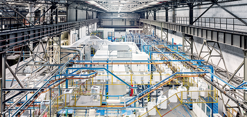 WhirlpoolCorp's tweet photo. We're passionate that our #manufacturing operations are purpose-driven and focused on products, people, and the planet. Lena Henry, our UK GM explained to @MfgTodayMag what drives her to achieve this and to improve life at home for our customers. https://t.co/mmohgHngNg https://t.co/LPpWZEnsHh