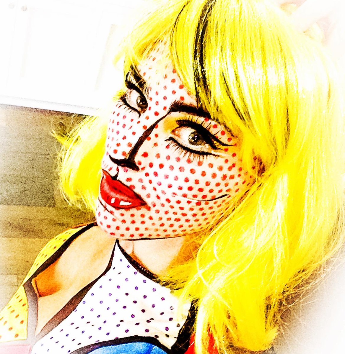 Halloween Makeup Ideas 2022 Roy Lichtenstein Art
 #halloween #Halloweenmakeup #popart #popartmakeup #roylichtensteinmakeup #roylichtensteinhalloweenmakeup