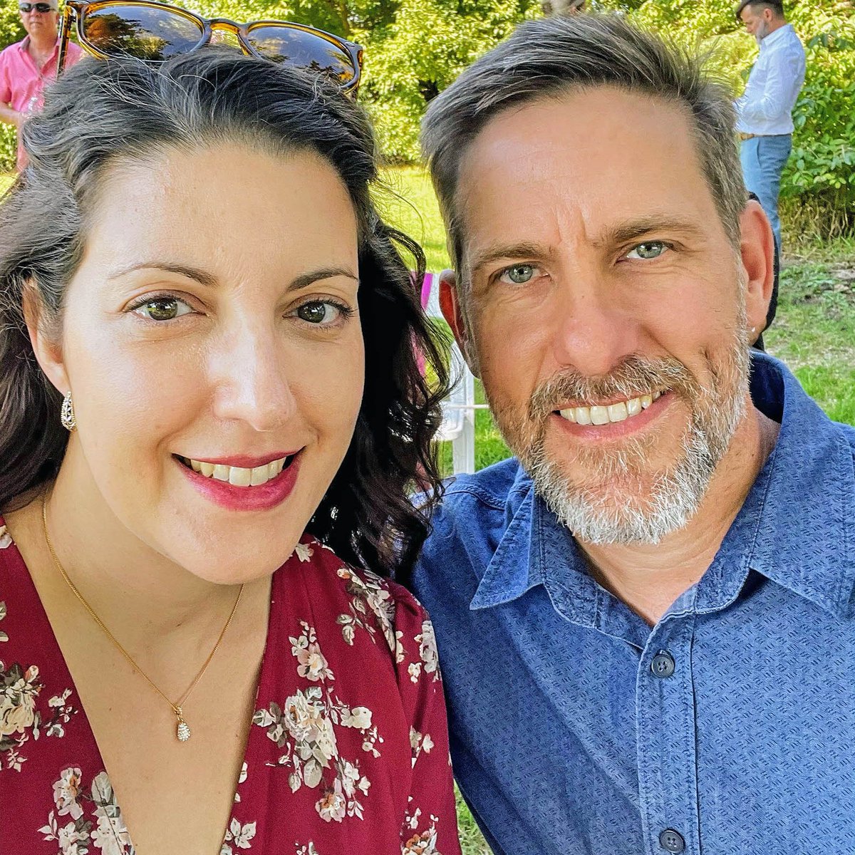 TransplantMB's tweet photo. Living kidney donor pair, Brian - “I knew what was involved with living donation, &amp; I was happy to start the journey.” Tania - “It was not a requirement for us to date!” #LDW2022 https://t.co/DAkYFsekS8