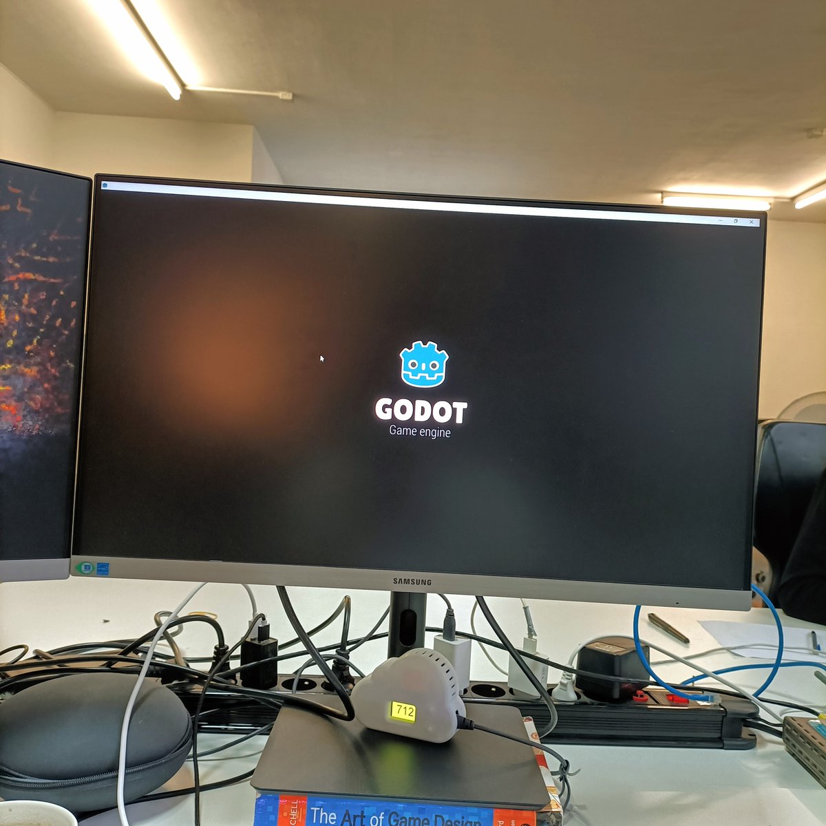 I still can't believe I get to open #GodotEngine every morning for my day job, this is the best 😍

#indiedev #gamedev