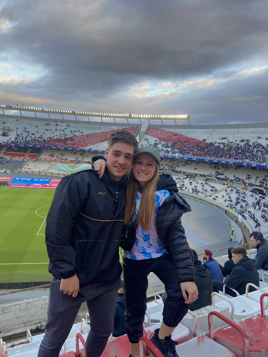 delfiisastre's tweet photo. feliz cumpleaños gordito de mi ❤️.
te amo un montón 💘 @BrunoSastre7 https://t.co/NWgXy39knY