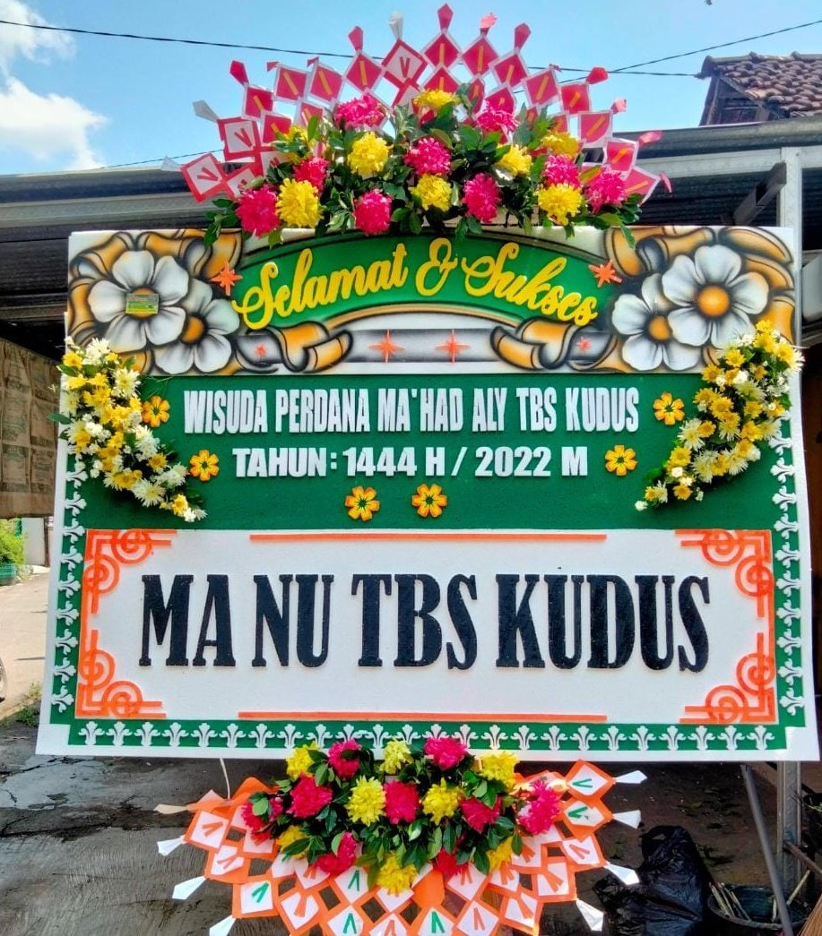 Sh0lihuddin's tweet photo. dari TBS ini,  telah lahir banyak tokoh Falak.
"Mbah Tur (KH Turaichan Adjhuri), dg Almanak Menaranya, berasal dari TBS. Di TBS sini, diajarkan scra detail hal ikhwal Ilmu Falak,
@nu_online @ayomondok @nujateng @SekitarKudus @hmj_ilmufalak @PendisKemenag #MahadAlyTBS https://t.co/GaYb6TrYZ0