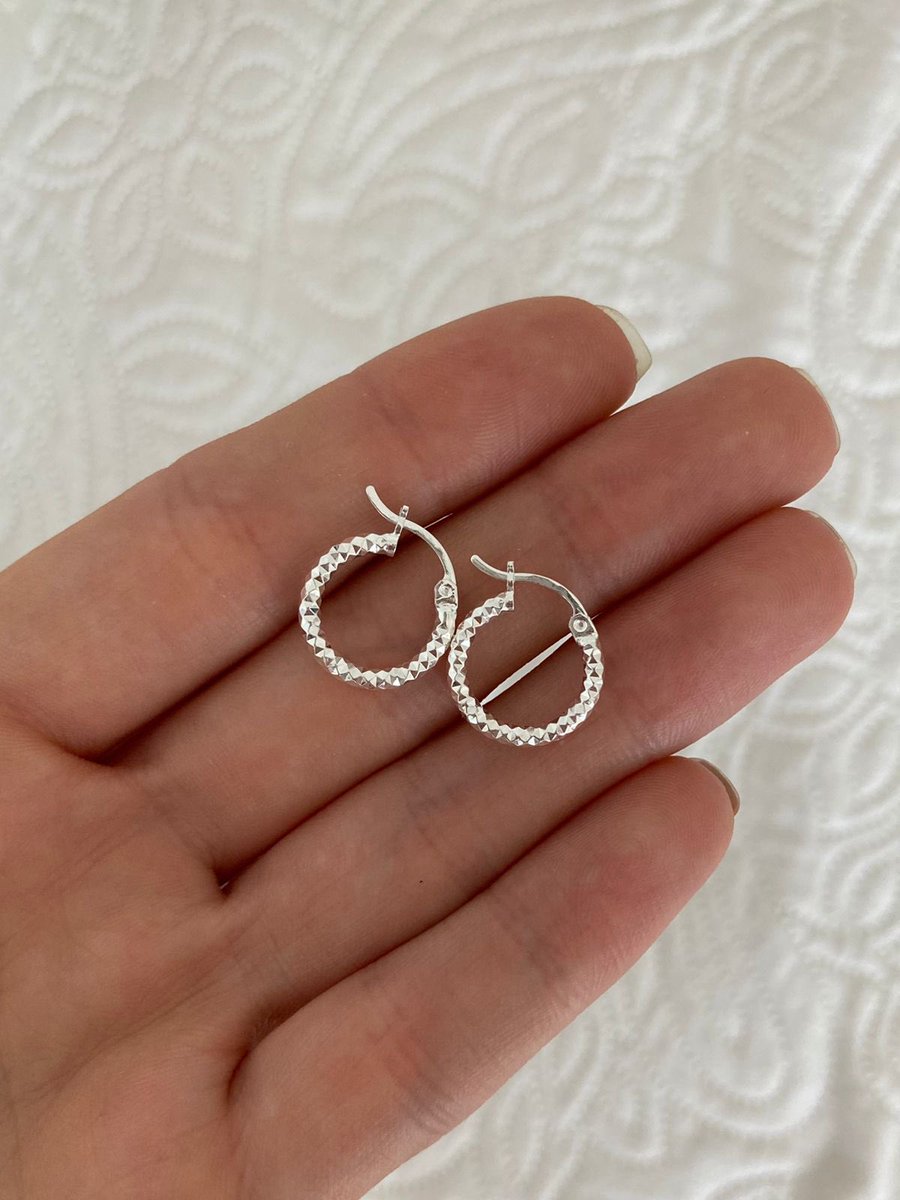 ani_micozzi's tweet photo. Emprendimiento 4 - @citrine.jewellery - Accesorios Plata 925 https://t.co/6nsdepAObj