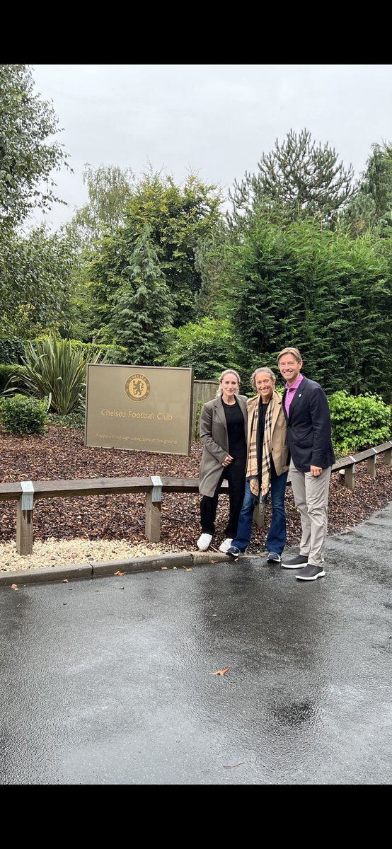 Chris Long tweet media