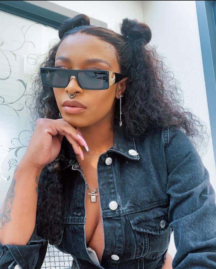 MinnieEnhle11's tweet photo. My Very Own Queen 🖤🖤🖤 @DJZinhle 

Woman Crush Wednesday 😍 https://t.co/1fULawIMSw