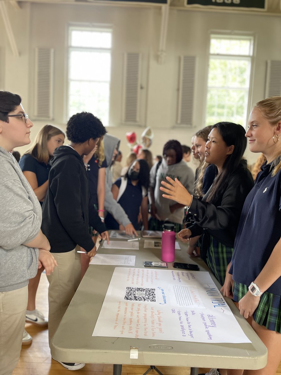 lincoln1884's tweet photo. Yesterday, students gathered to learn more about the many student run clubs that Lincoln has to offer and what a range of clubs there were, from Astronomy Club to Chess Club – there really is something for every interest! 
#ThinkBold #ThinkLincoln https://t.co/36xfBA9szK