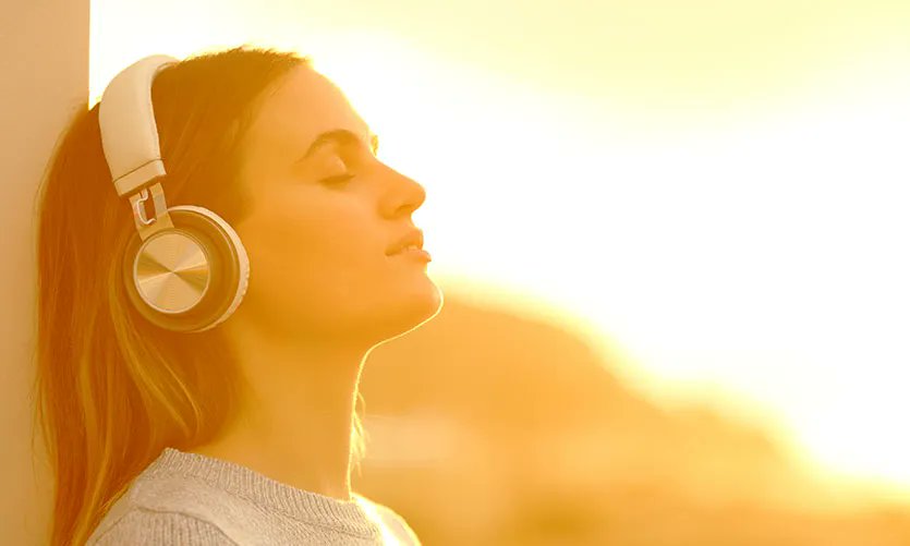 MicheleMarisca3's tweet photo. Listening to music comes with tangible benefits, including a direct correlation between music and stress relief. Understanding the chemical reactions in your brain relating to sound is key to unlocking the calming magic of music.  https://t.co/jP7FQOX1VT #StressRelief #Calm https://t.co/YpiQdJlG2I