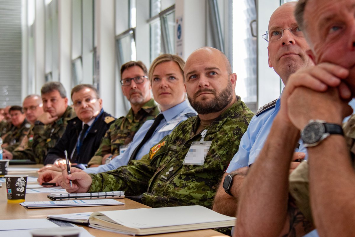 The #JSEC is hosting the Allied Command Operations Medical Advisory Planning Forum in #Ulm 🇩🇪 this week. It's the primary medical advisory board that takes care of all current military medical matters related to enhanced NATO Response Force #NRF
#NATO #WeAreNATO #StrongerTogehter