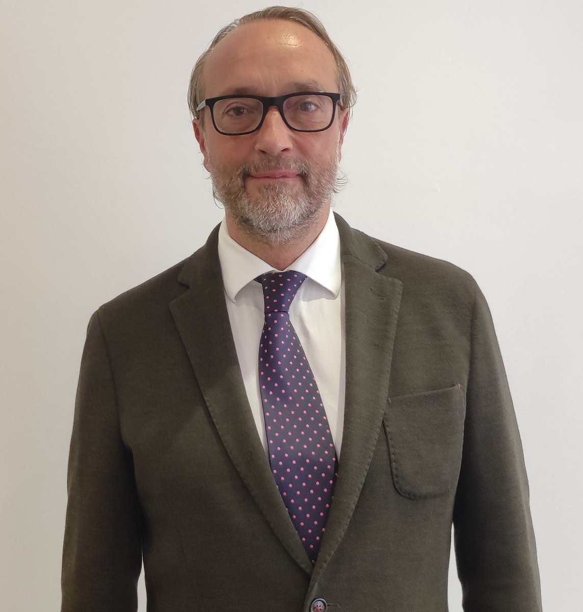Damos la bienvenida a Jorge Vargas, nuevo director corporativo de #Transleyca, que fortalece la línea directiva de la compañía #logística. #transporteterrestrehttps://transleyca.com/transleyca-incorpora-a-jorge-vargas-como-nuevo-director-corporativo/