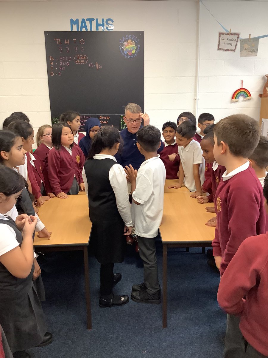 GaskellPrimary's tweet photo. 4L had a great debating lesson with Mr Simpson. https://t.co/DMNyV0LRrK