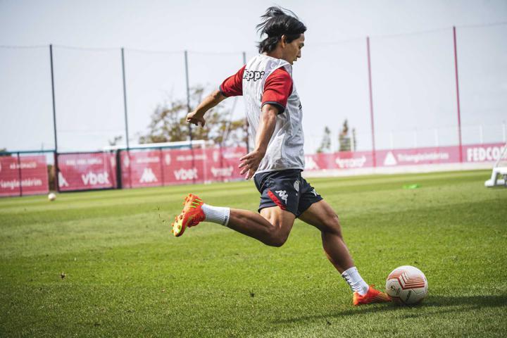 as_monaco_jp's tweet photo. 📸🏋️試合🇪🇺は明日!!!⚽️
🔜 #ASMFTC
#ヨーロッパリーグ #南野拓実 #前日練習 #EL用ウェア https://t.co/3MoZf39GaY