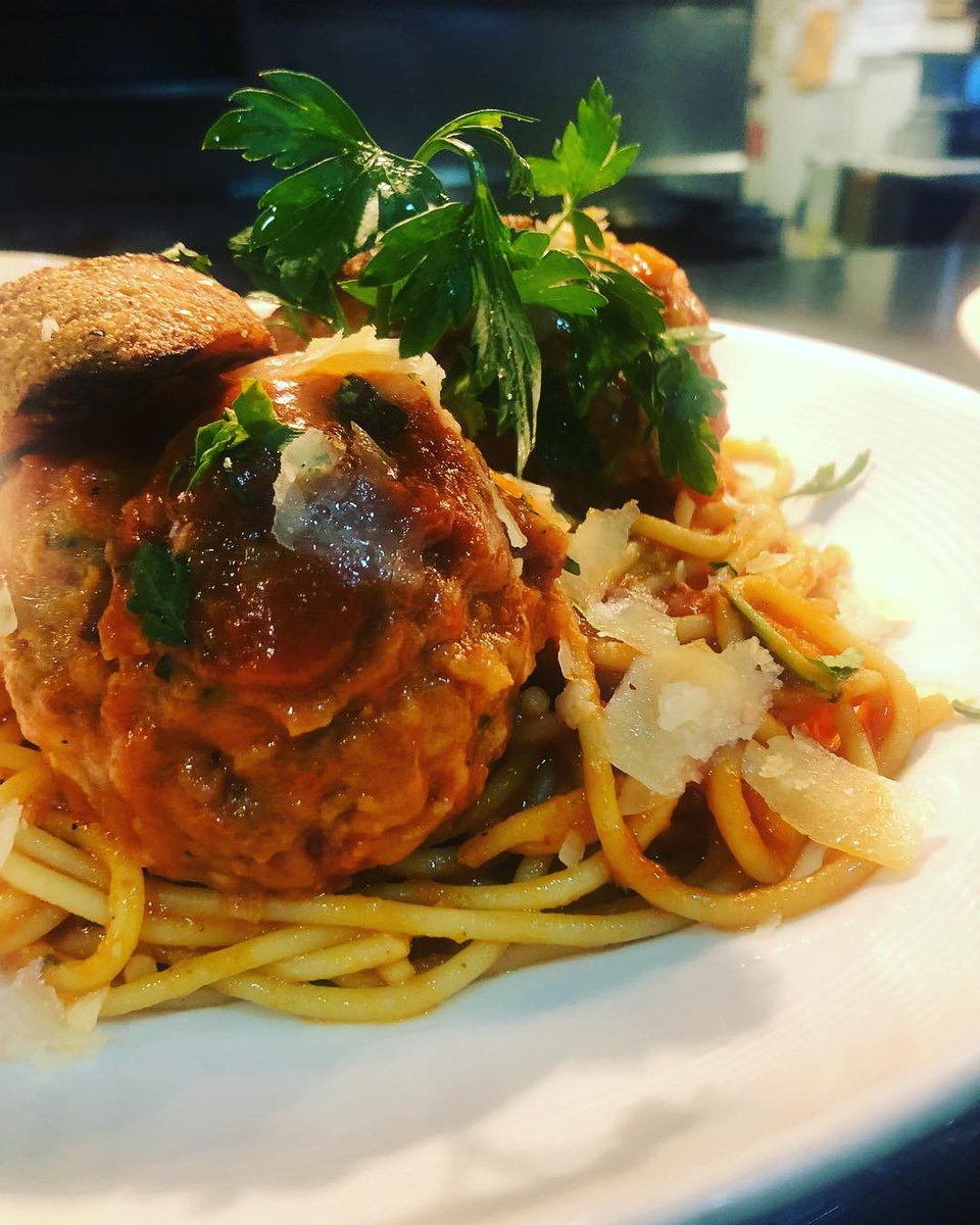 risDC's tweet image. Spaghetti and Meatballs with grilled garlic cheese bread for Lunch and Dinner today!  And for dessert, Peach Cobbler or Chocolate Cake - dine-in with us, or stop by to pick up your favorites to enjoy at home.  202-730-2500    risdc.com