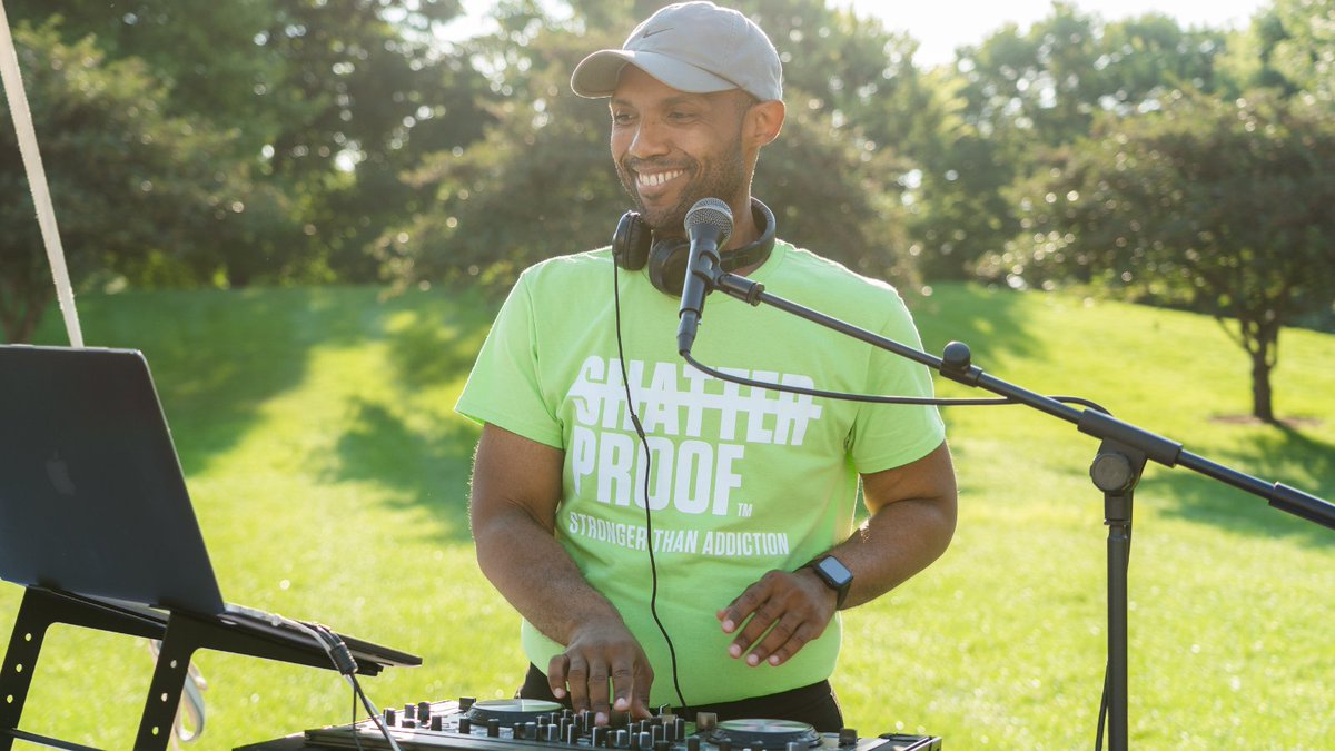 ShatterproofHQ's tweet photo. Check out the best moments from last weekend's kick-off #RiseUpAgainstAddiction Walk at #SoldierField in Chicago: https://t.co/PKTpMh3trr
💙 We are overwhelmed by the strength of our participants and the support from our sponsors and community partners. #WeAreShatterproof https://t.co/zpVfuOC00I