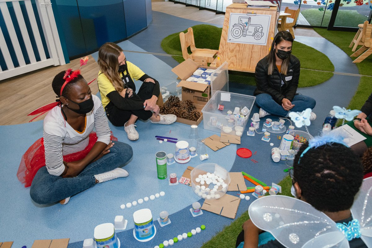 PlayAfricaCM's tweet photo. Open call! Advancing STEM education is easy through our playful teaching programme STEM Seeds. If you teach kids ages 1-6, there are 50 places for in-person Joburg &amp; PTA workshops &amp; 50 for virtual workshops. STEM. Apply here -  https://t.co/fE0V41DeSj https://t.co/jcXSSAYLiQ
