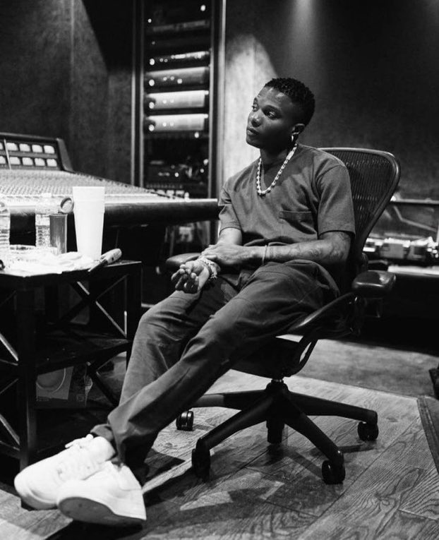 Wizkid drop his first single in 2 years and everywhere don scatter.