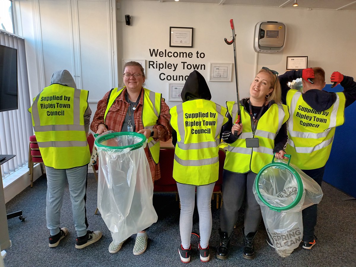 Our students were on a mission this morning to keep Ripley tidy. We collected litter from the High Street, Market Place and Local Parks, great job! Thank you @ripleytowncouncil for providing us with equipment  😊