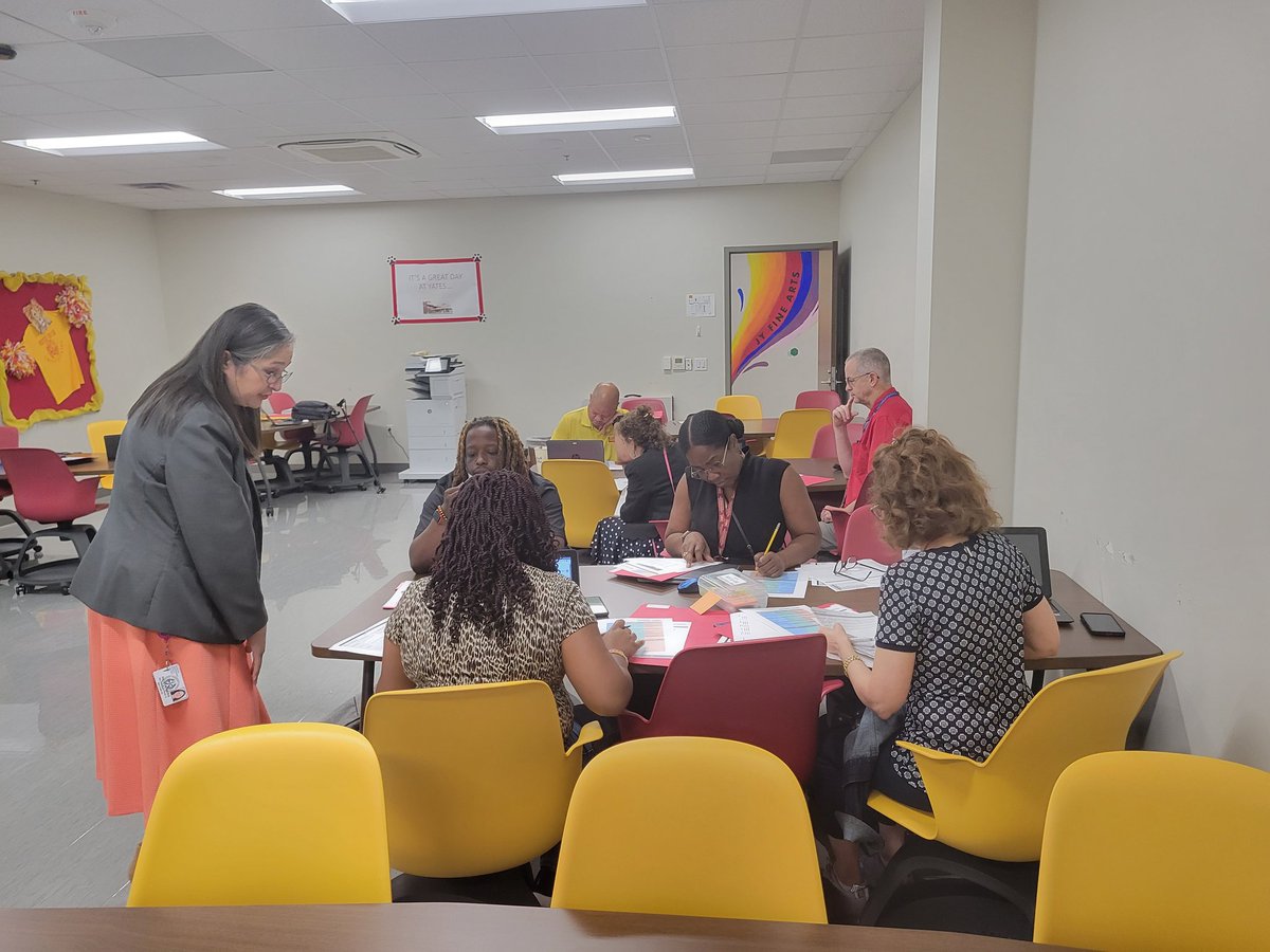 JY Super Science Teachers adding to their instructional toolbox!!! #ProductivePLCs #ExcellingELLs #MultilingualEducation @tguilloryHISD <a href="/jackyatesELA/">Jack Yates ELA</a> <a href="/JackYatesHigh/">Jack Yates High</a> <a href="/HISDHighSchools/">HISDHighSchools</a> <a href="/mrduaneclark/">Duane S Clark</a> <a href="/JackYatesMath/">Jack Yates Math</a> @HISDMultiPrgms