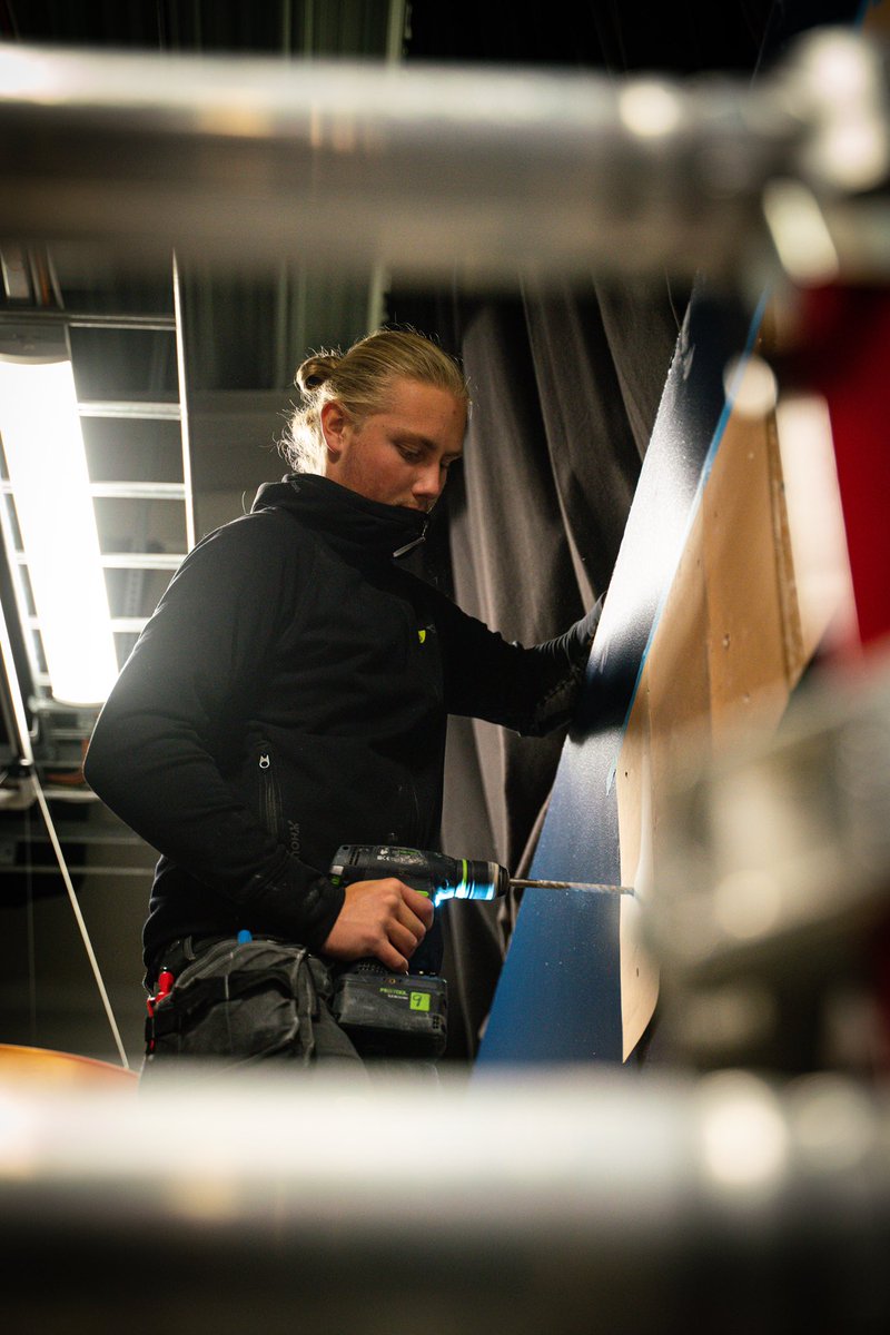 VLHlive's tweet photo. Här händer det grejer… 👀🛠
Missa inte hemmapremiären den 24 september 🔥

🎟 https://t.co/hkhXYWbRat
🍴 https://t.co/Gia9dA4oX5

#vaxjolakers #shl #hockey #vaxjo #vidaarena https://t.co/MIioRNLk3g