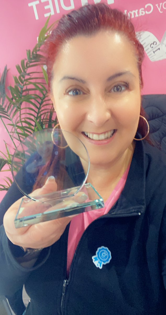 cwpiom's tweet image. So our amazing company the 1:1 diet by cambridge weight plan has awarded me with a long service 15 year award 🥇 I’m over the moon from what I thought was going to be a side hustle to a full time fun non job!  Many thanks to GHQ for everything!   #One2OneDiet #15yearlongservice