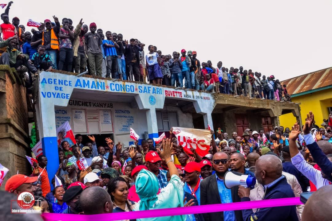 BenNazerSe's tweet photo. #Tournée #AMANIA: À #Kirumba dans le territoire de #Lubero, à la tête de sa caravane de Paix, @VitalKamerhe1a appelé le groupes armés à déposer les armes et à oeuvrer pour la Paix !

#VK_EST_UN_MYSTERE... https://t.co/7yMtK939KR