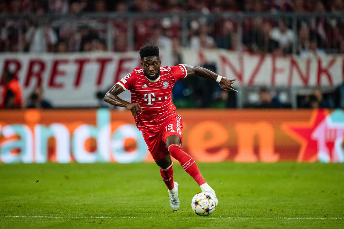 AlphonsoDavies's tweet photo. Big team performance on a special champions league night 🙏🏾 #AD19⚡️ https://t.co/hHlHbVAF2D