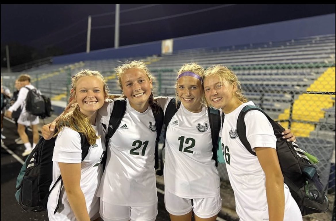 ColtsHS_soccer's tweet photo. Girls stats from 7-0 victory last night. The win last night puts the girls at 7-1-0. 
Goals- ⚽️ Assist- 🎯
R.Evans-⚽️⚽️⚽️🎯🎯
Armogida-⚽️🎯🎯
Gibson-⚽️
Hopeck-⚽️
A.Evans- ⚽️
Campbell🎯
Shook-🎯
Brandt-🎯
Defense held Woodridge to only 1 shot on goal. 
@CloverleafLocal https://t.co/JCV8GbQj0L