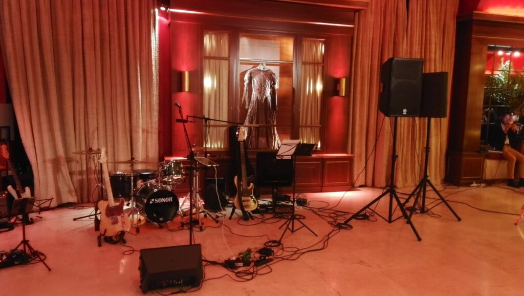 Flashback Band tweet media