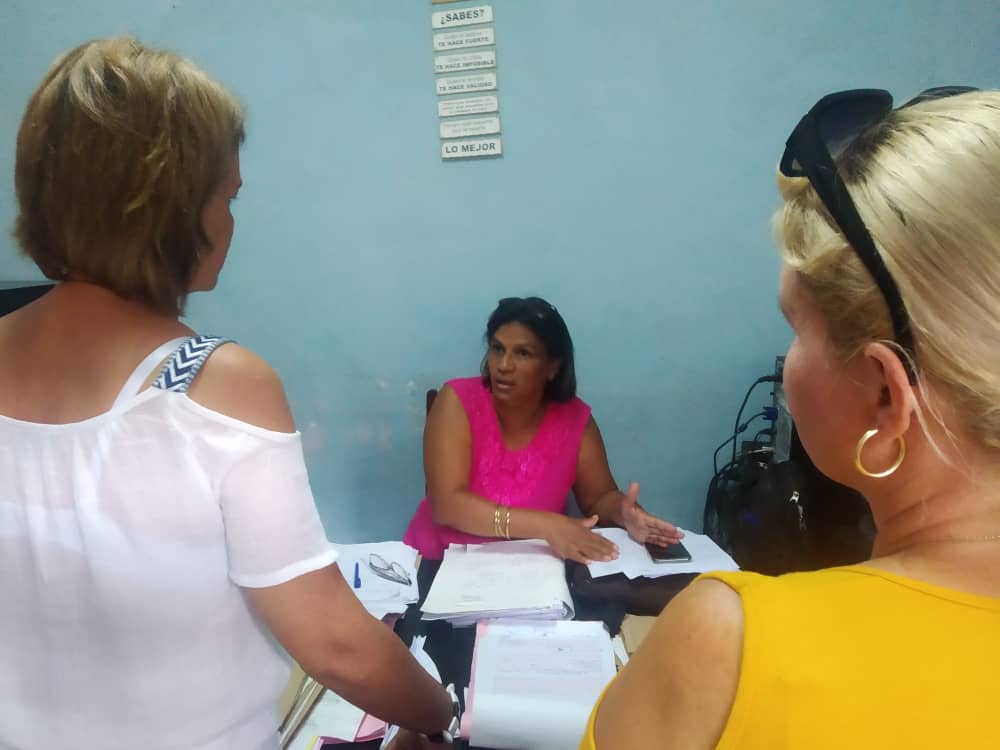dpotussp's tweet photo. Asesoramiento y control metodológico por parte de los Directores @MildreGChavez @CunatVazquez @DianaRosaSuare1 y sus especialistas del #INOTU en en la #DMOTUSanctiSpíritus donde brindan indicaciones junto a sus Directores y especialistas de la #DPOTU. #Cuba. @PlanasRodiles https://t.co/CiiWh6gfbG
