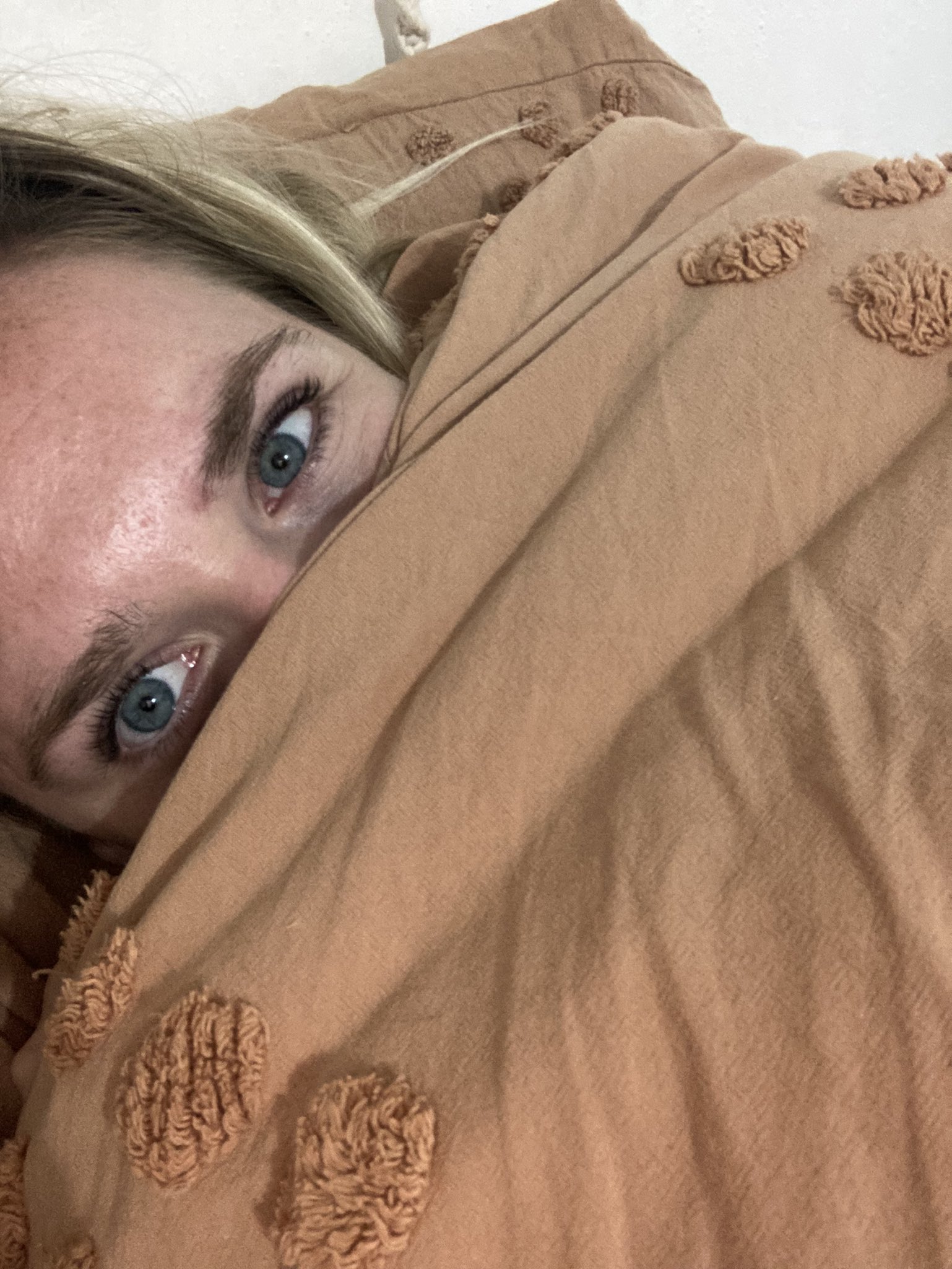 Good morning, world! What is everyone up to today? #onlyfans #onlyfansgirl #onlyfanspromo https://t.co/bzr3Qai10C