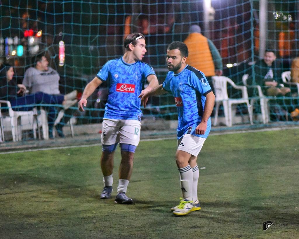 010Napoli's tweet photo. Los goleadores del encuentro fueron
#LuchoDominguez ⚽
Y el crack #IvanFragueda⚽⚽.

𝗘𝘀𝘁𝗼𝘀 𝗽𝗮𝗿𝘁𝗶𝗱𝗼𝘀 𝗻𝗼 𝘀𝗲 𝗷𝘂𝗲𝗴𝗮𝗻, 𝘀𝗲 𝗴𝗮𝗻𝗮𝗻 🤘🏻.

#𝗩𝗔𝗠𝗢𝗦𝗡𝗔𝗣𝗢𝗟𝗜 https://t.co/PxZ7dix7wl