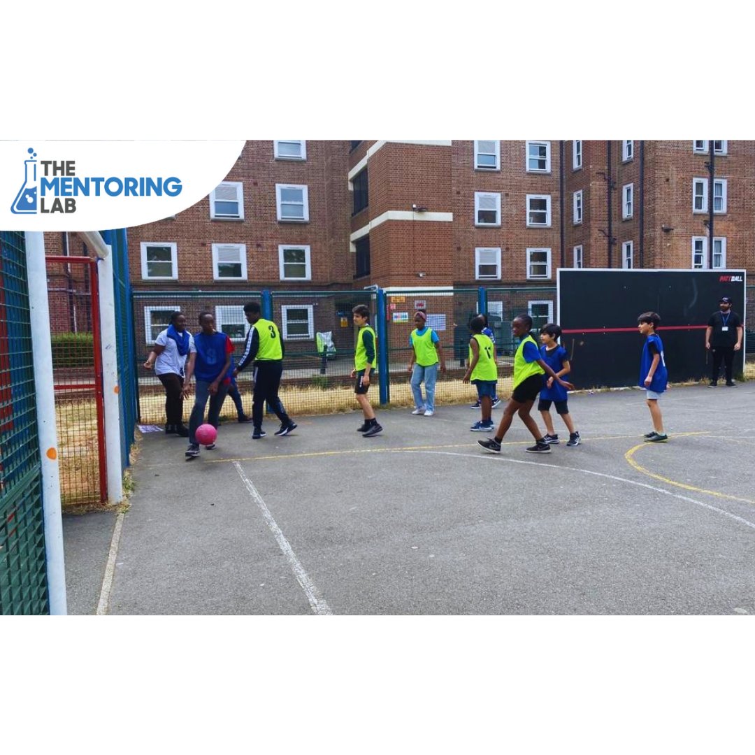 TheMentoringLab's tweet image. Football at Nisbet House Estate isn’t just about scoring. Football is about Unity. When there is teamwork and collaboration, wonderful things can be achieved.

#thementoringlab #summergametime #youthactivity #mentoringmatters #funactivites #teamworkmakesthedreamwork