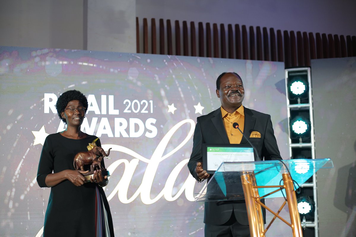 vivoenergykenya's tweet photo. @PaulBiego @AngelaMunyua @lynnwanjiruk @H3Thomas @mboyar4 @JoanneN1 @BernardNdong Congratulations to Mr. Andrew Lusaka of Shell Hyrax for being feted as the HSSE Retailer of the year 2021. Shell Hyrax has demonstrated outstanding adherence to the Vivo Energy safety culture. #PeopleMakeTheDifferenceReal. https://t.co/KE550nrHLt