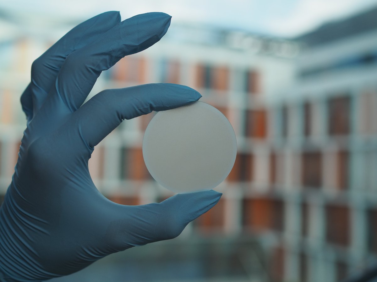 LML_fuw's tweet photo. Layered Materials Laboratory is now on Twitter! We specialize in #MOVPE growth, optical and structural characterization of #hBN and other related #2Dmaterials. Stay tuned for the updates. https://t.co/5C76geO0OH