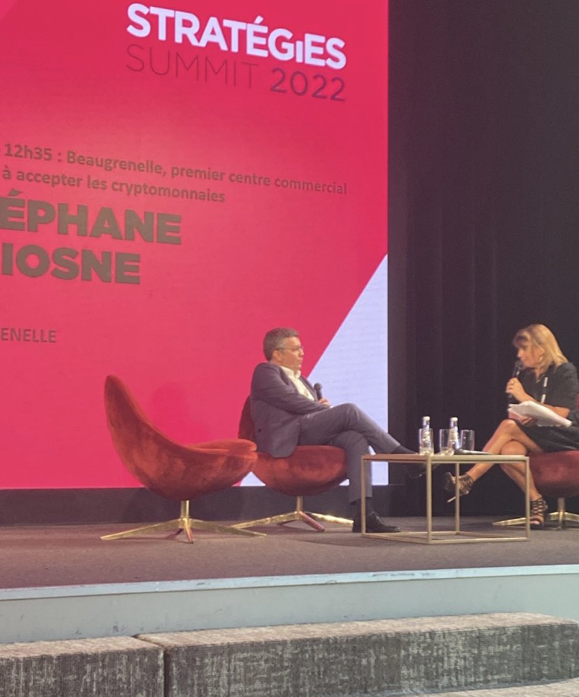 Strategies (@strategies) on Twitter photo 🪙 Stéphane Briosne, directeur de <a href="/beaugrenelle/">Beaugrenelle Paris</a>, premier centre commercial français à accepter les #cryptos, nous parle de comment l’ouverture de au #web3 a amené le centre vers une nouvelle clientèle, plus jeune, et venant de plus loin qu’habituellement. 🪙 Stéphane Briosne, directeur de <a href="/beaugrenelle/">Beaugrenelle Paris</a>, premier centre commercial français à accepter les #cryptos, nous parle de comment l’ouverture de au #web3 a amené le centre vers une nouvelle clientèle, plus jeune, et venant de plus loin qu’habituellement.