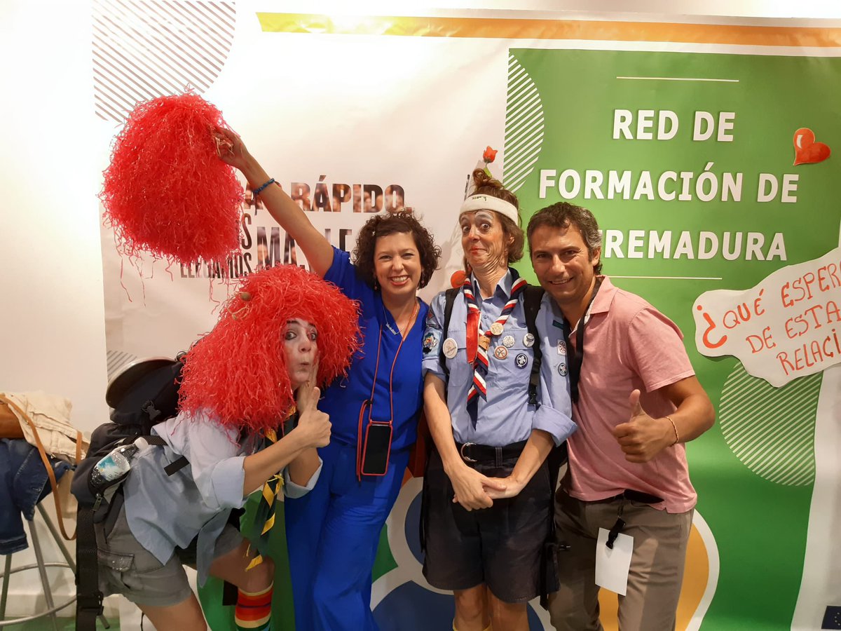 silgoncha's tweet photo. #RedFormEx 🟢⚪️⚫️
¿Qué es lo que más te ha gustado de las jornadas? ELLAS‼️ LA RED ‼️ La presencialidad, volver a vernos las sonrisas sin mascarillas... 😄 https://t.co/NuujX4dRmp